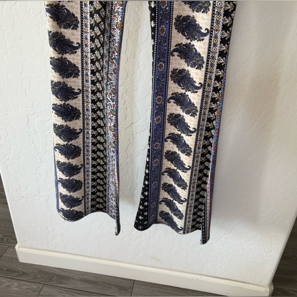 Mudd|Bohemian Patterned Flare Pants,mixed pattern•••Size LARGE,Beachy style - Picture 4 of 10